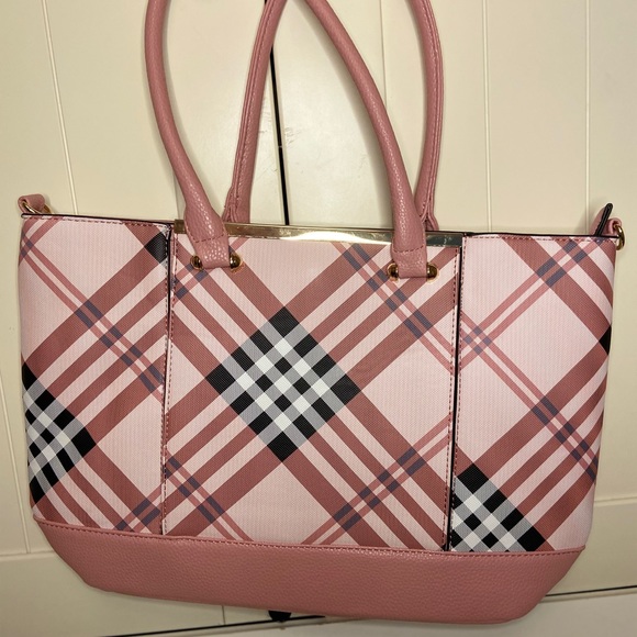 NWT Large handbag/tote. Pink & Black 17"x11"x 5" - Picture 2 of 5